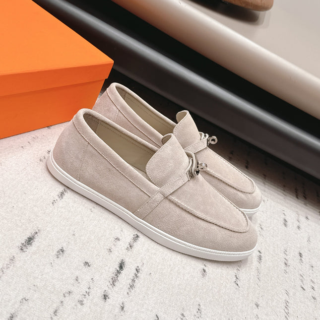 HM 26S KELLY PARIS LOAFERS IN LIGHT GREY SUEDE SILVER HARDWARE