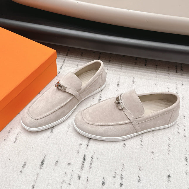 HM 26S KELLY PARIS LOAFERS IN LIGHT GREY SUEDE SILVER HARDWARE