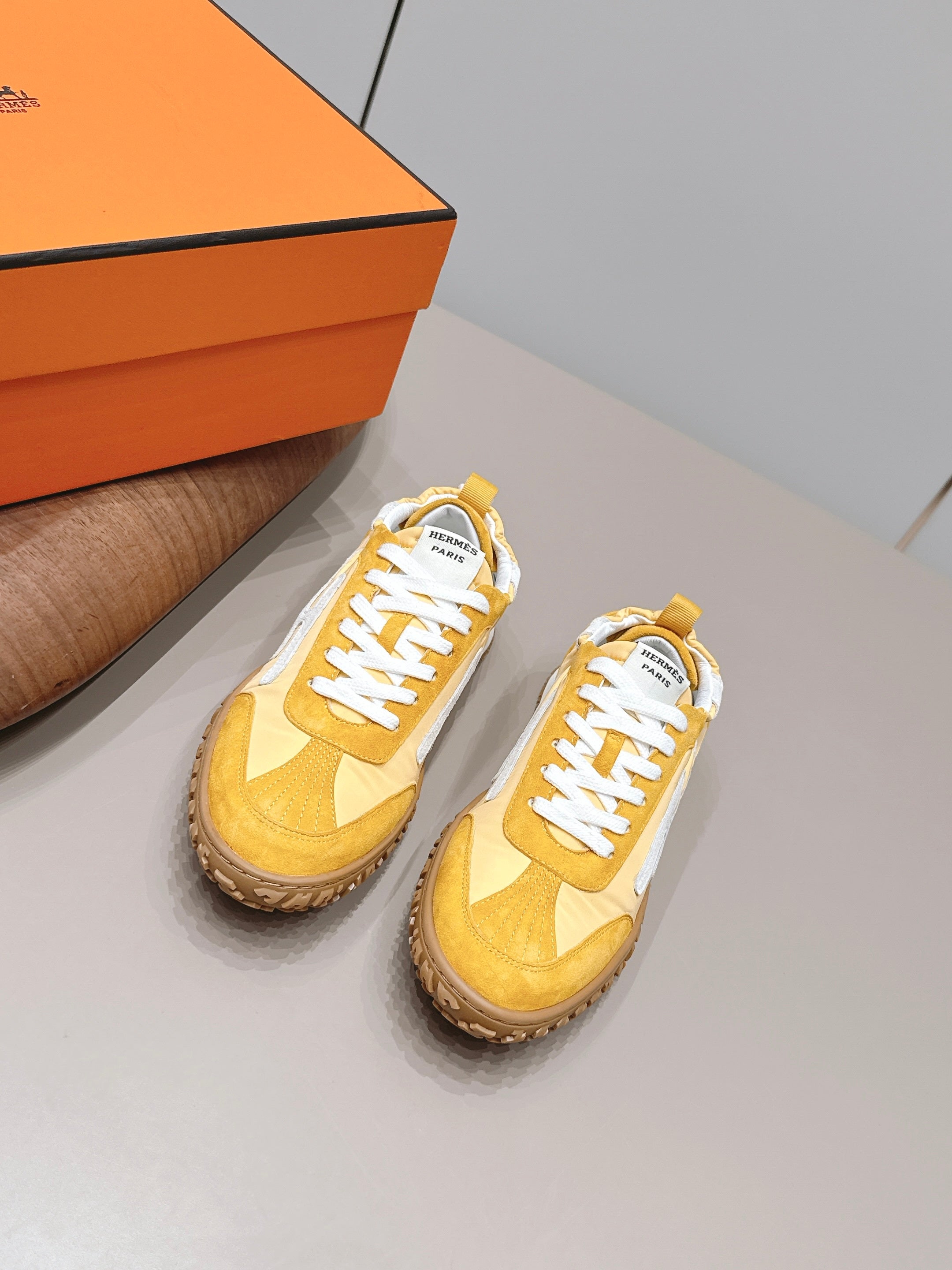 HM 26S BOUNCING SNEAKERS IN YELLOW NYLON AND SUEDE