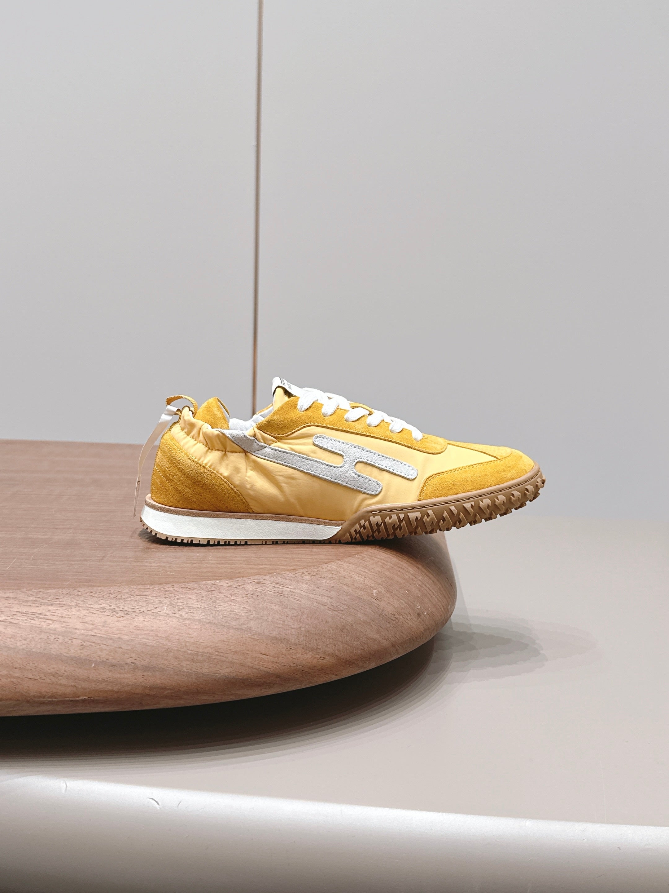 HM 26S BOUNCING SNEAKERS IN YELLOW NYLON AND SUEDE