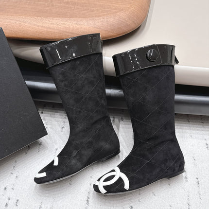 CHANEL 26S KNEE HIGH BOOTS IN BLACK SUEDE AND PATENT CUFF