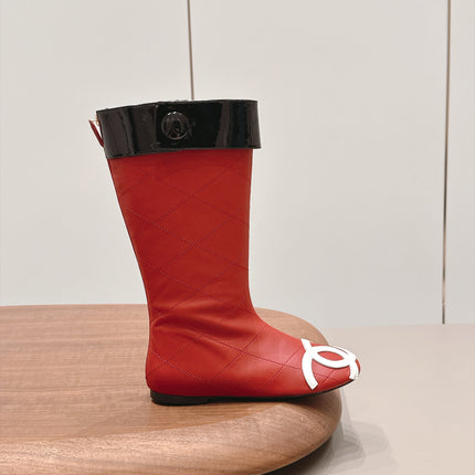 CHANEL 26S KNEE HIGH BOOTS IN RED QUILTED CALFSKIN AND BLACK PATENT CUFF