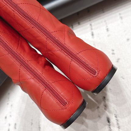 CHANEL 26S KNEE HIGH BOOTS IN RED QUILTED CALFSKIN AND BLACK PATENT CUFF