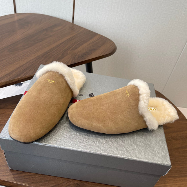 PRADA 25S CLOGS IN LIGHT BROWN SUEDE FUR-LINED