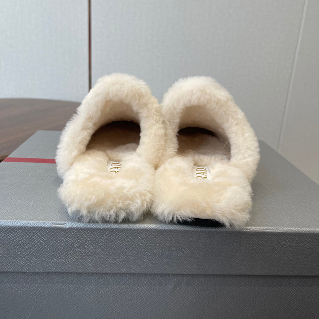 PRADA 25S CLOGS IN LIGHT BROWN SUEDE FUR-LINED