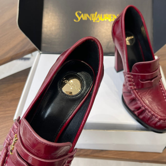 YSL 26S HEELED LOAFERS 100 MM IN DARK RED SHINY CALFSKIN