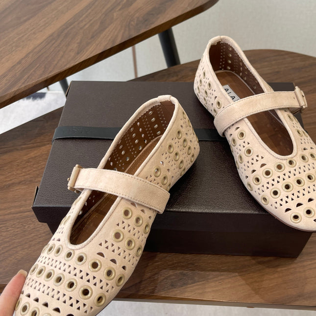ALAIA 26S MARY JANE FLATS IN BEIGE SUEDE