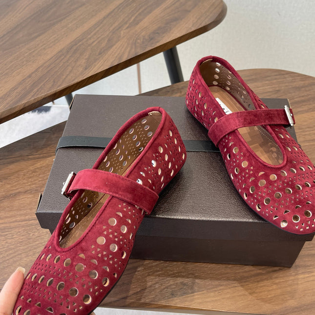ALAIA 26S MARY JANE FLATS IN DARK RED SUEDE