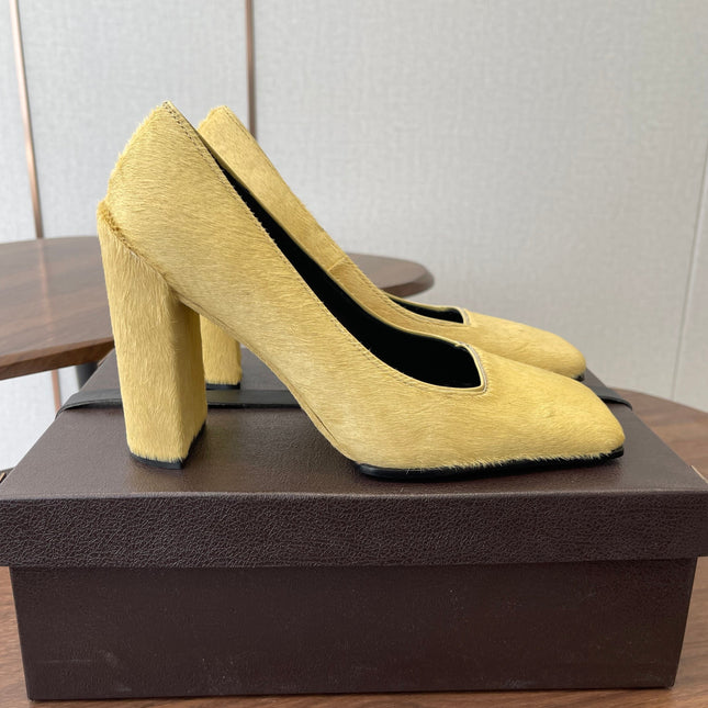 ALAIA 26S SQUARE-TOE HIGH HEELS 95 MM IN YELLOW PONY HAIR