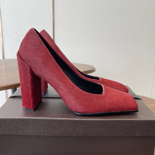 ALAIA 26S SQUARE-TOE HIGH HEELS 95 MM IN RED PONY HAIR