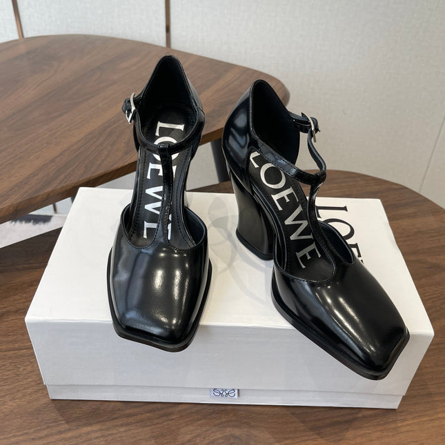 LOEWE 26S ONDA 90MM T-STRAP HIGH-HEEL SHOES IN BLACK GLOSSY CALFSKIN