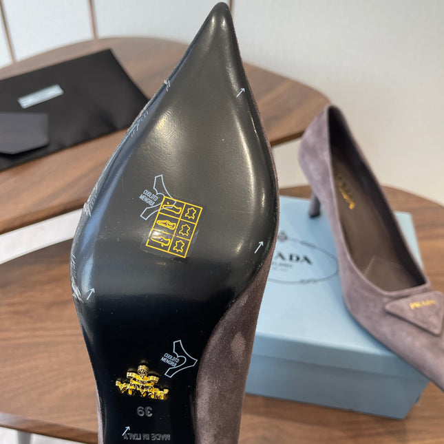 PRADA 26S POINTED TOE HIGH HEELS 75MM IN TAUPE BROWN SUEDE WITH LOGO