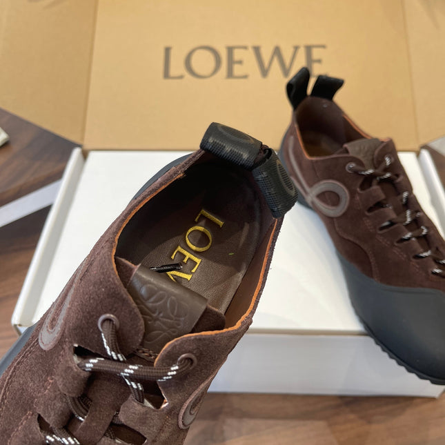 LOEWE 26S FLOW RUNNER SNEAKER 20MM IN DARK BROWN SUEDE