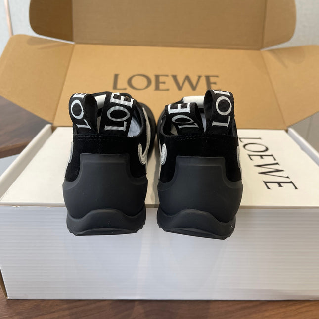 LOEWE 26S FLOW RUNNER SNEAKER 20MM IN BLACK SUEDE