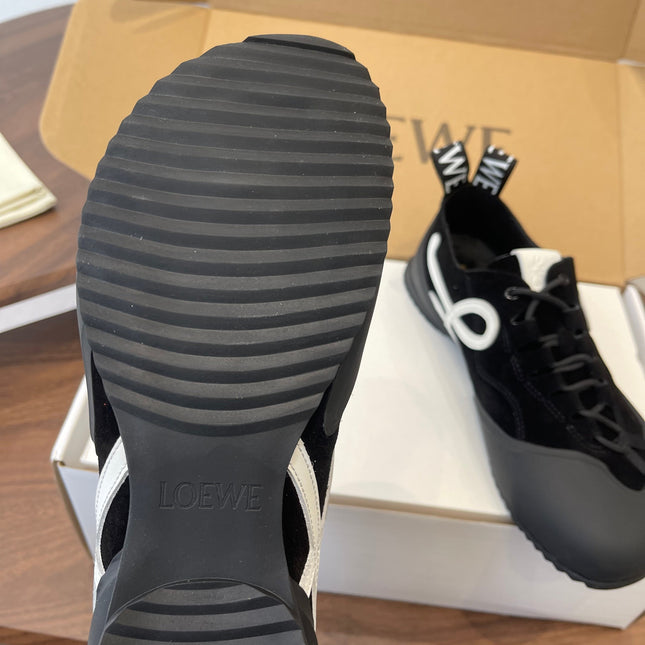 LOEWE 26S FLOW RUNNER SNEAKER 20MM IN BLACK SUEDE
