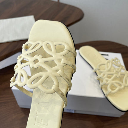 LOEWE 26S FLAT SANDALS IN LIGHT YELLOW CALFSKIN