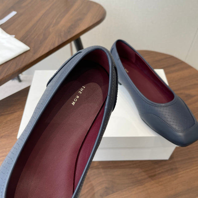 THE ROW 26S SQUARE TOE  BALLET FLATS IN BLUE BLACK CALFSKIN