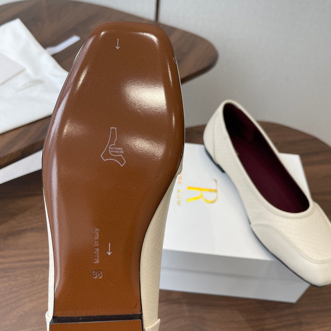 THE ROW 26S SQUARE TOE  BALLET FLATS IN CREAM WHITE CALFSKIN