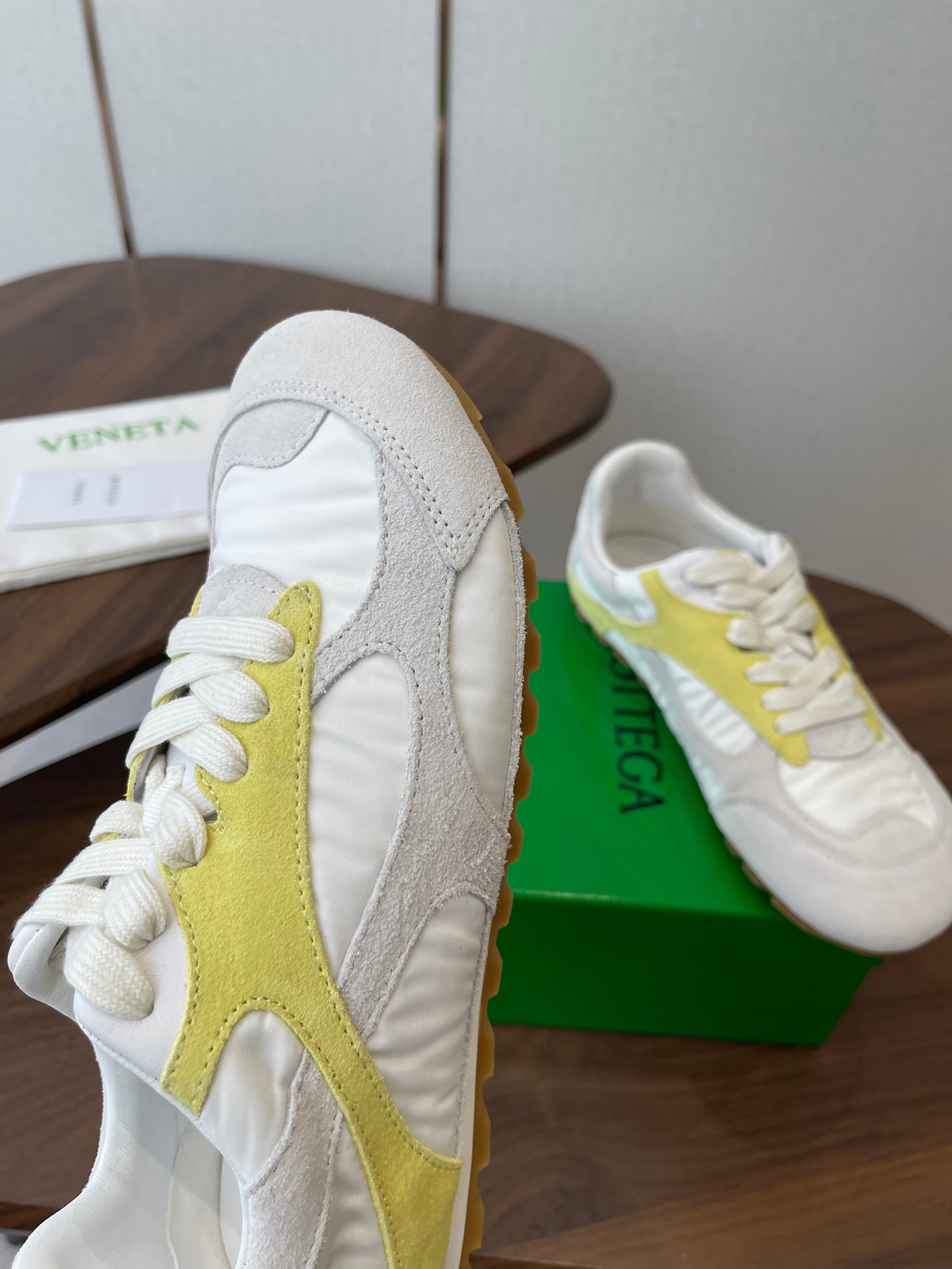 BOTTEGA VENETA 26S ORBIT FLASH SNEAKERS IN WHITE AND YELLOW SUEDE