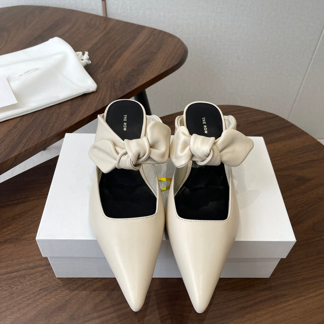 THE ROW 26S SLINGBACK POINTED HEELS IN CREAM WHITE CALFSKIN WITH BOW