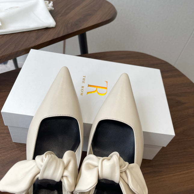 THE ROW 26S SLINGBACK POINTED HEELS IN CREAM WHITE CALFSKIN WITH BOW