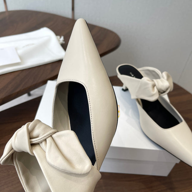 THE ROW 26S SLINGBACK POINTED HEELS IN CREAM WHITE CALFSKIN WITH BOW