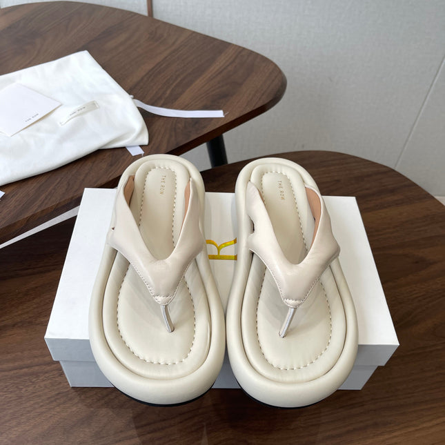 THE ROW 26S PUFFED THONG SANDALS IN IVORY WHITE CALFSKIN