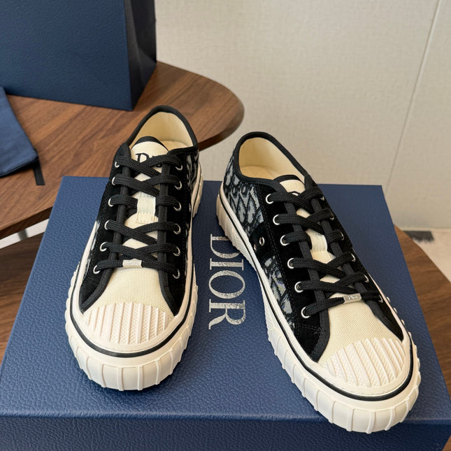 DIOR 26S LOW-TOP SNEAKERS 30MM IN BLACK AND WHITE DIOR OBLIQUE CANVAS