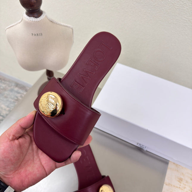 LOEWE 26S PEBBLE SLIDE IN BURGUNDY RED CALFSKIN GOLD HARDWARE