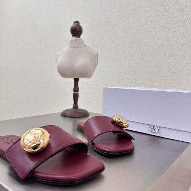 LOEWE 26S PEBBLE SLIDE IN BURGUNDY RED CALFSKIN GOLD HARDWARE
