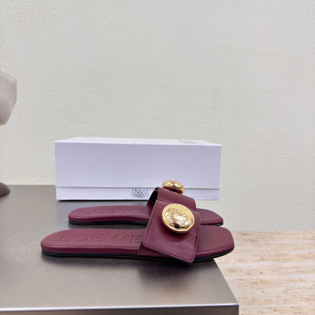 LOEWE 26S PEBBLE SLIDE IN BURGUNDY RED CALFSKIN GOLD HARDWARE