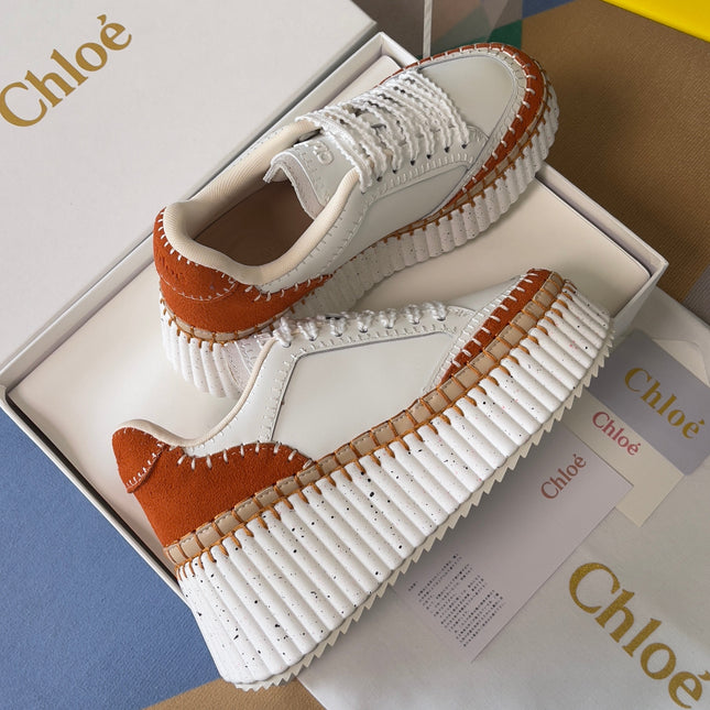 CHLOÉ 26S WEDGE SNEAKERS 70 MM IN WHITE CALFSKIN AND ORANGE SUEDE
