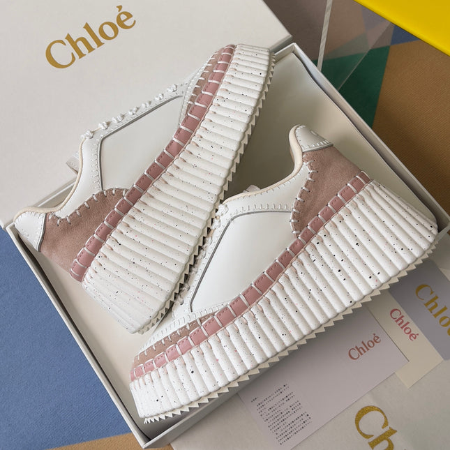 CHLOÉ 26S WEDGE SNEAKERS 70 MM IN WHITE CALFSKIN AND LIGHT PINK SUEDE