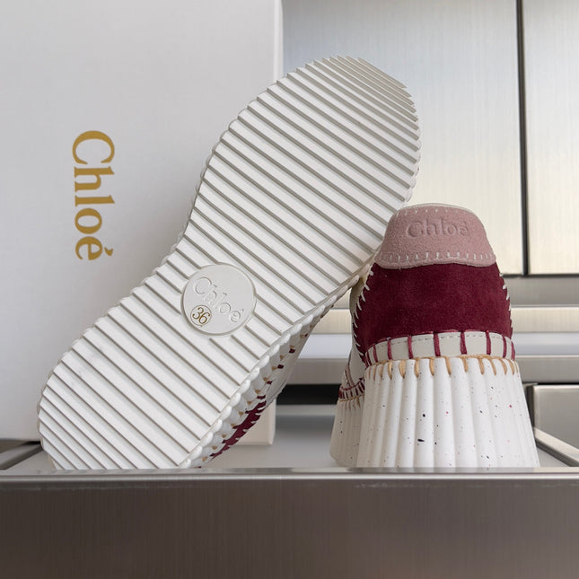 CHLOÉ 26S WEDGE SNEAKERS 70 MM IN WHITE CALFSKIN AND DARK RED SUEDE