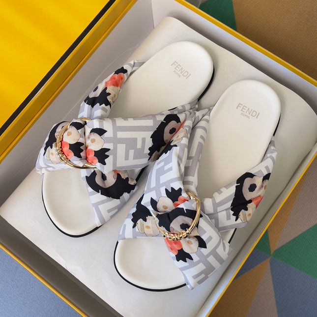 FENDI 26S PATTERNED CROSS-STRAP SLIDE SANDALS IN MULTICOLOR FABRIC