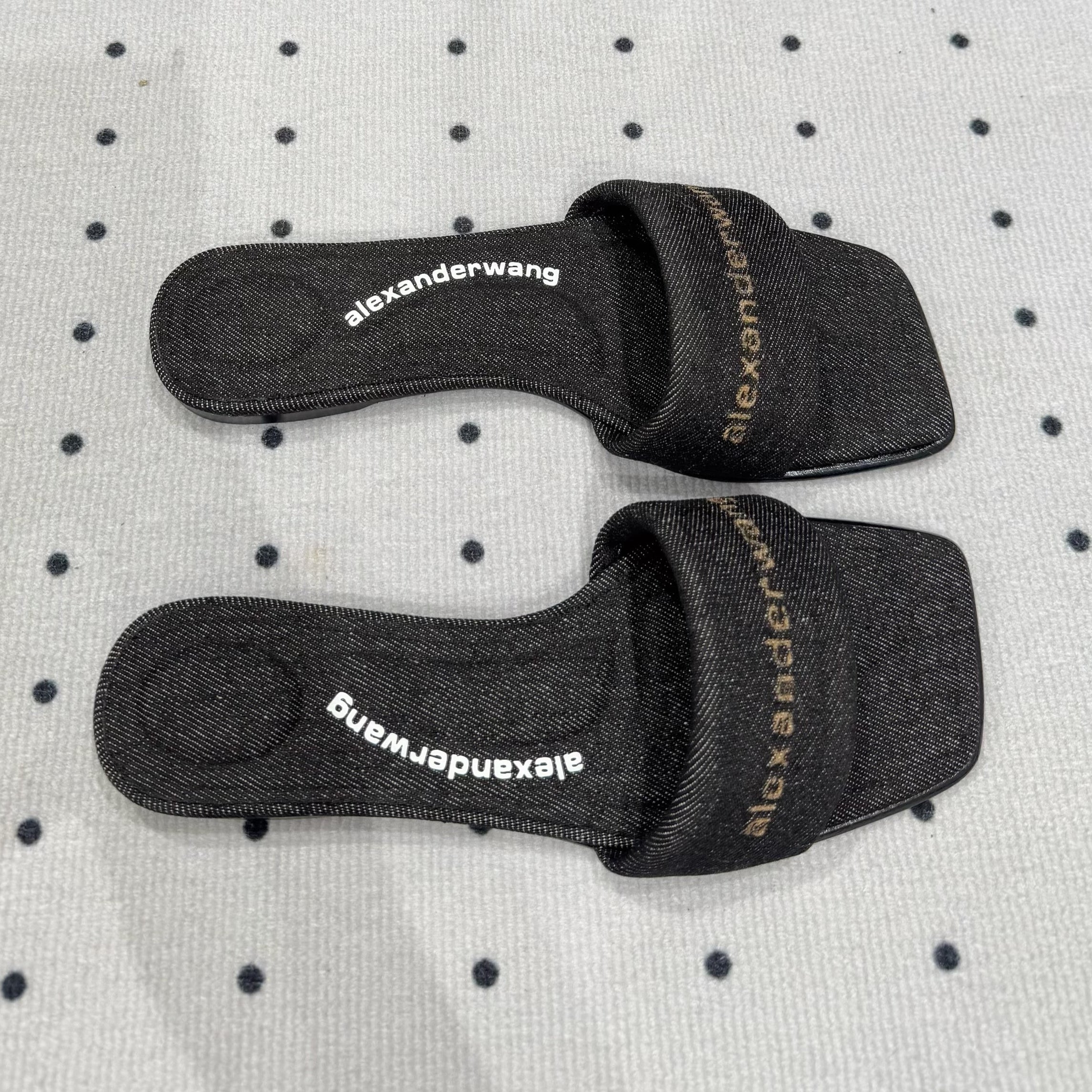 VY POOL SANDAL IN BLACK DENIM