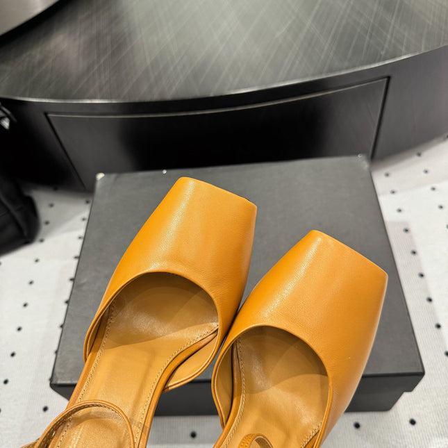 YSL 26S SQUARE-TOE HIGH HEELS 105 MM IN OCHRE YELLOW CALFSKIN