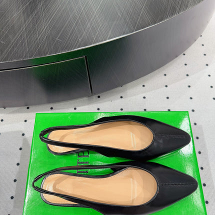BOTTEGA VENETA 26S SLINGBACK FLATS IN BLACK CALFSKIN