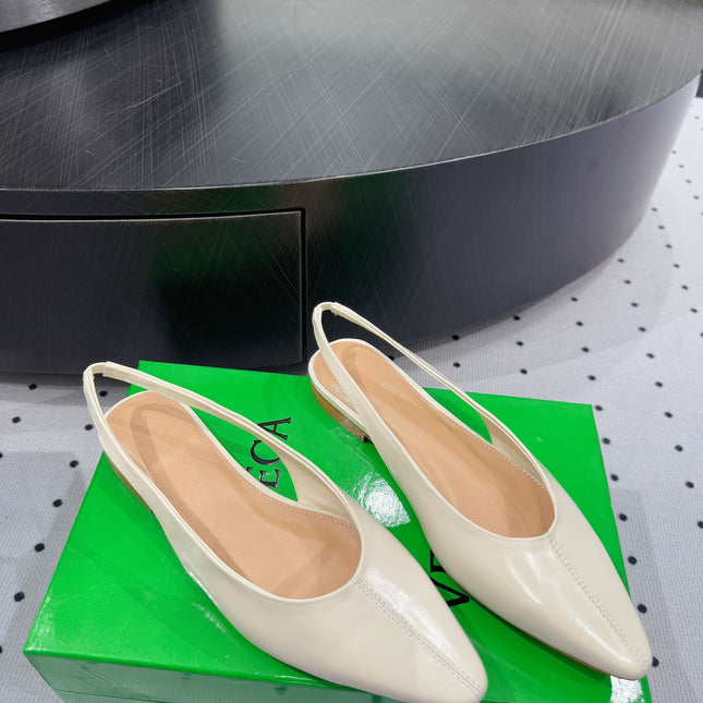 BOTTEGA VENETA 26S SLINGBACK FLATS IN LIGHT BEIGE CALFSKIN