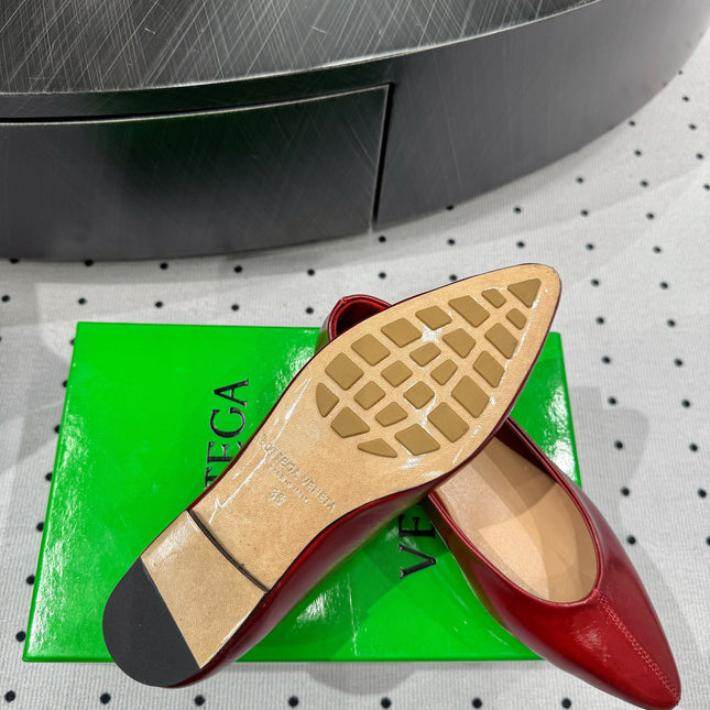 BOTTEGA VENETA 26S BALLET FLATS IN RED CALFSKIN
