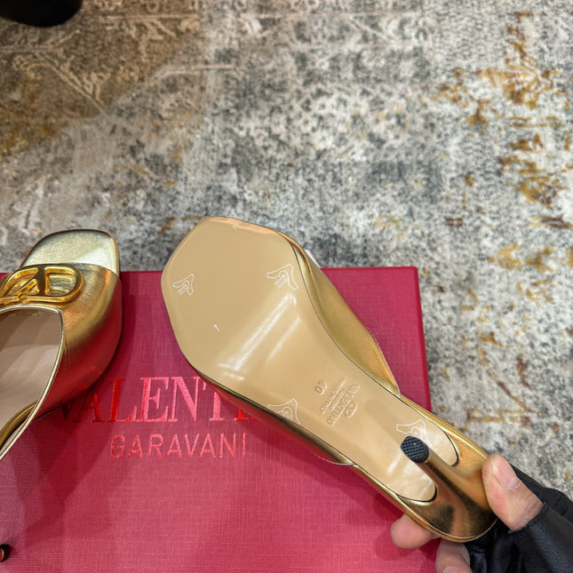 VALENTINO 26S HIGH HEEL SANDALS 105 MM IN METALLIC GOLD CALFSKIN