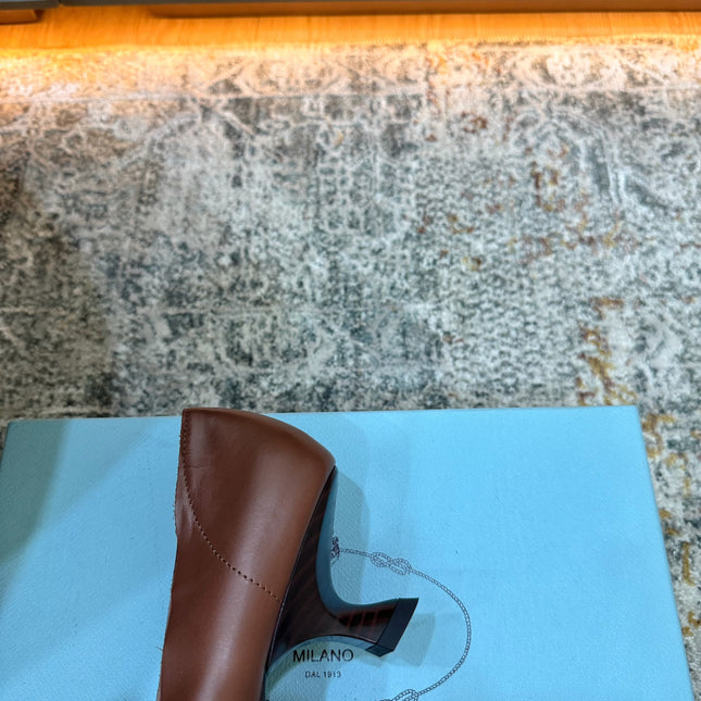 PRADA 26S LACE UP STUDDED PUMPS 55MM IN DARK BROWN CALFSKIN WITH GREEN LACES