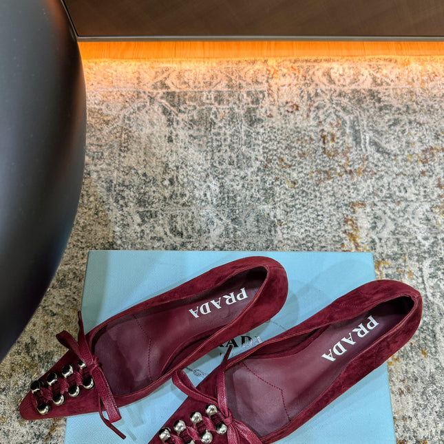 PRADA 26S POINTED TOE LACE UP STUDDED PUMPS 55MM IN BURGUNDY RED SUEDE