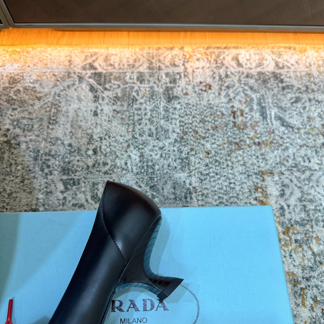 PRADA 26S  LACE UP STUDDED PUMPS 55MM IN BLACK CALFSKIN WITH RED LACES