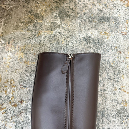 HM 26S FLAT KNEE-HIGH BOOTS IN DARK BROWN CALFSKIN