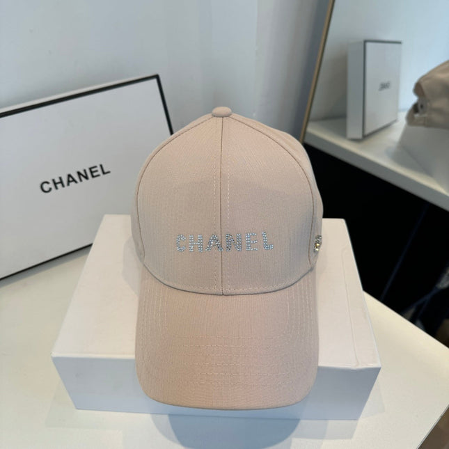 CHANEL 26S BASEBALL CAP WITH CRYSTAL CC LOGO 337986