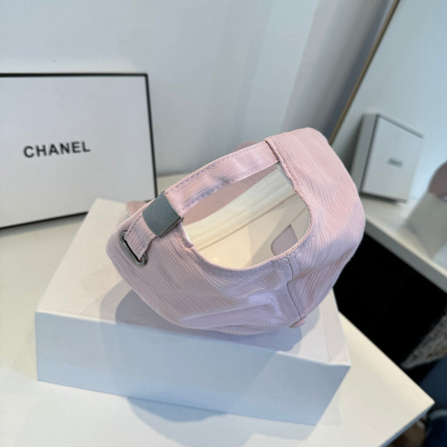 CHANEL 26S BASEBALL CAP WITH CRYSTAL CC LOGO 337988