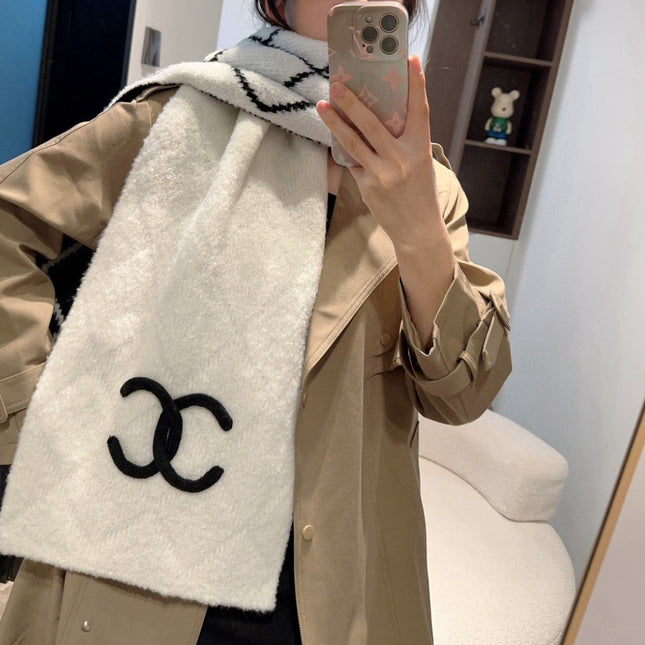 CHANEL 25S SCARF 180 IN CASHMERE 883365