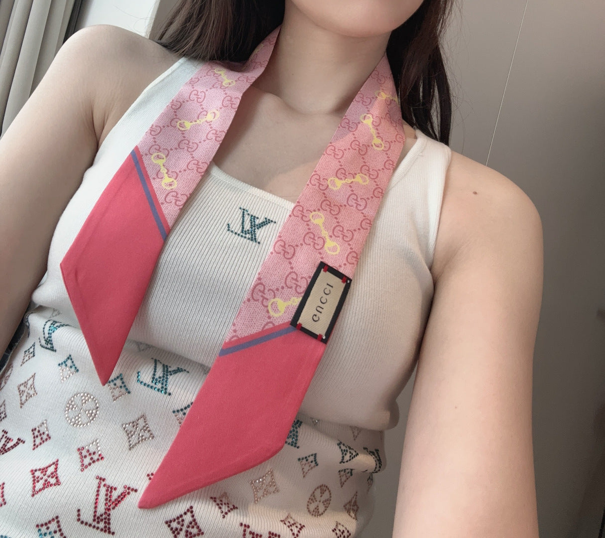 GUCCI 26S SCARF 90 IN SILK 305869