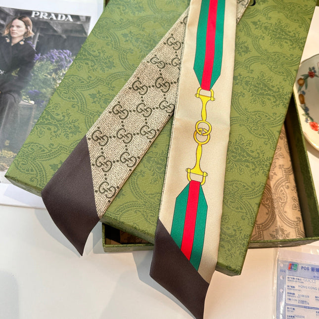 GUCCI 26S SCARF 120 IN SILK 311707